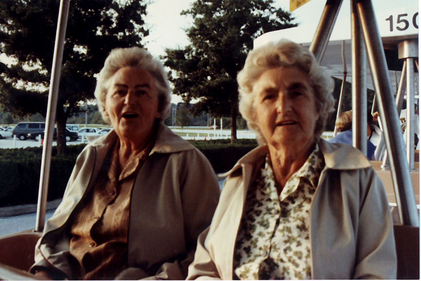 01.jpg, Nan & Dorothy