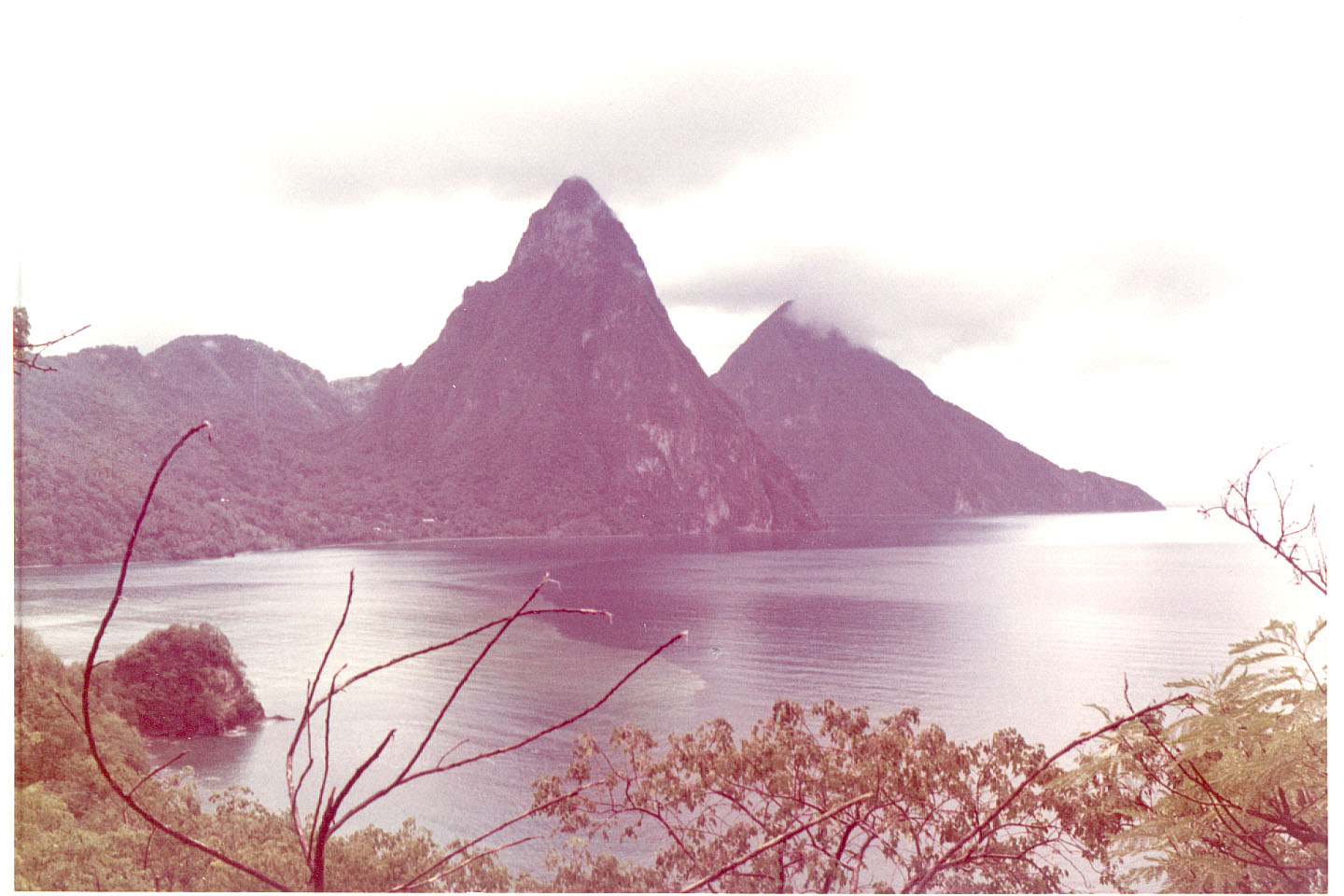 12.jpg, The Pitons
St Lucia