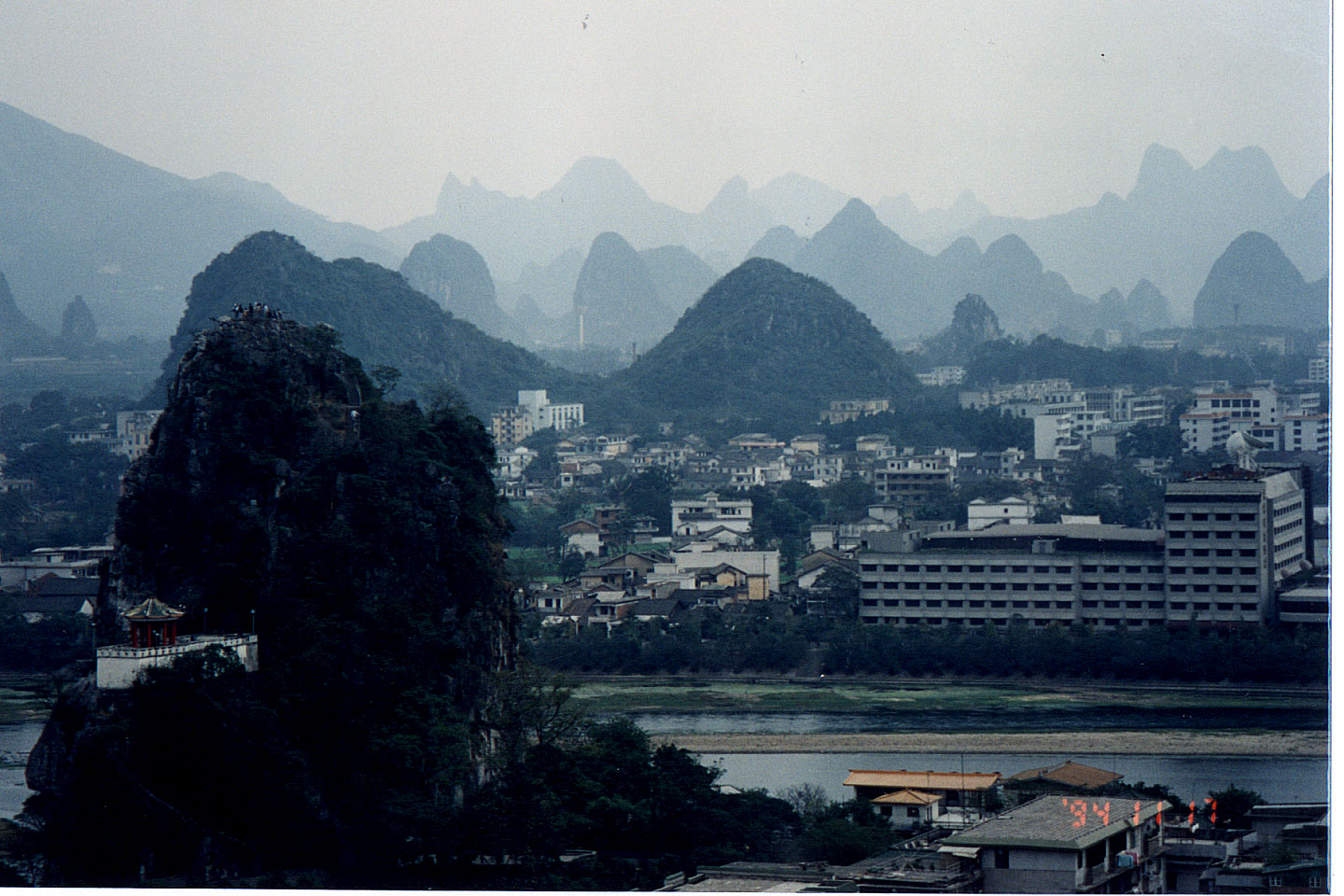 222.jpg, Fubo Hill from
Beauty Hill
Guilin