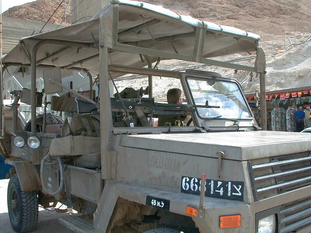 1-145.jpg