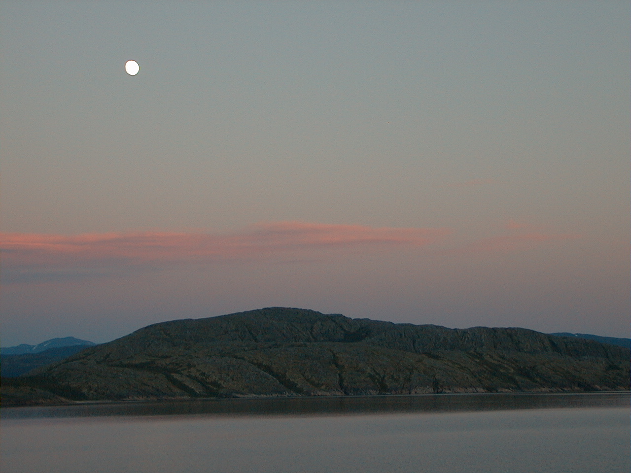 089.jpg, Sunset in
Goose Bay