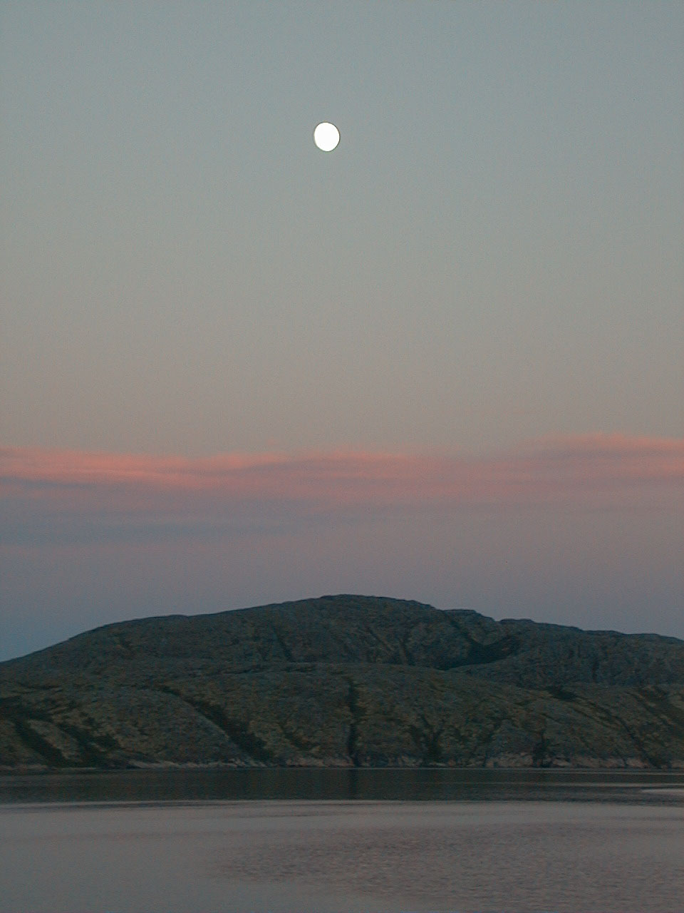 090.jpg, Sunset in
Goose Bay