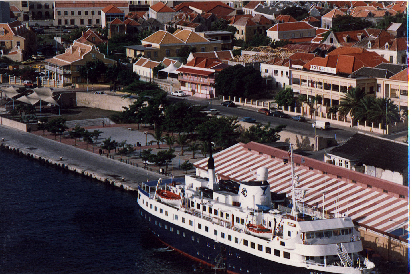 265.jpg, Polaris in Willamsted
Curacao