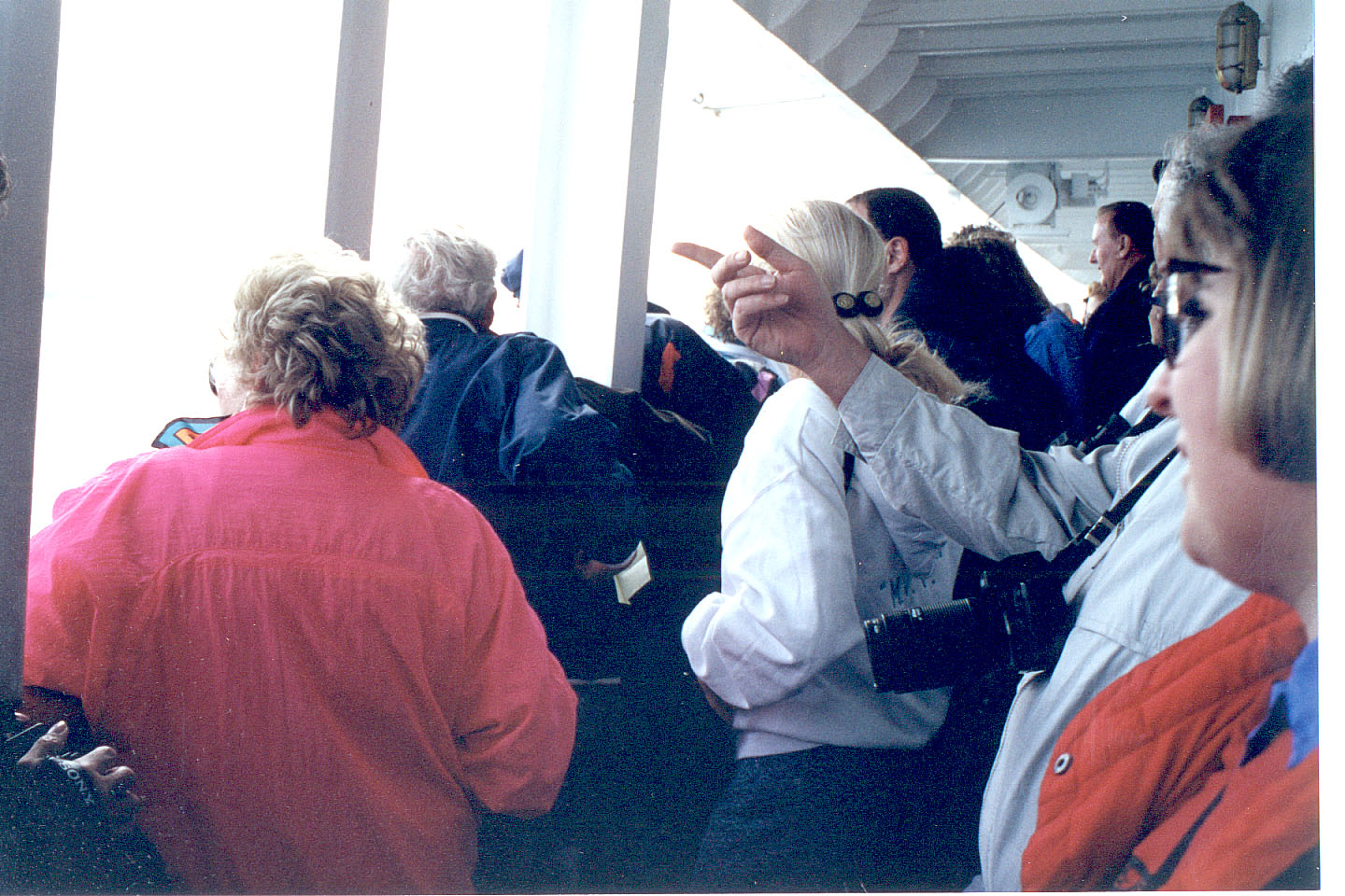 055.jpg, Ready to board
the Zodiacs