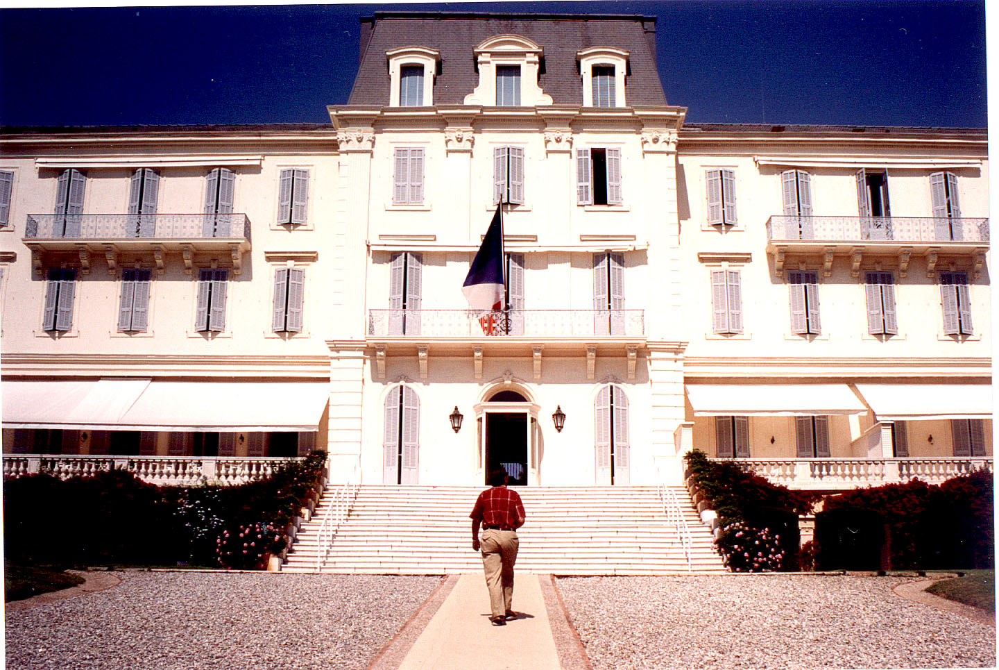 004.jpg, Back of
Hotel du Cap