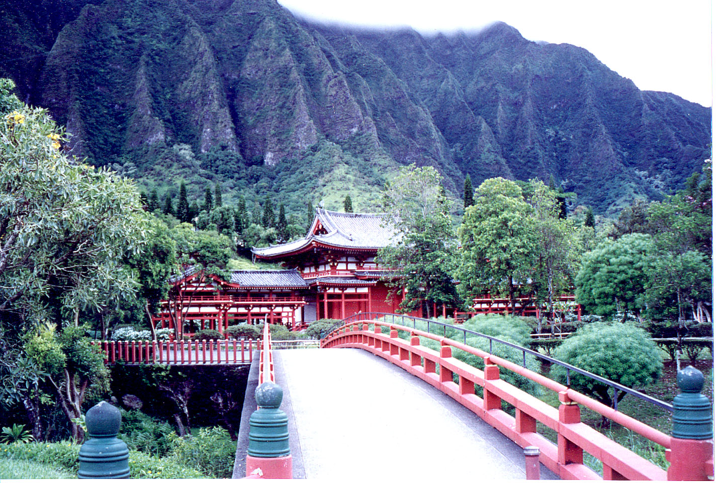 001.jpg, Byodo-In Temple
Oahu
