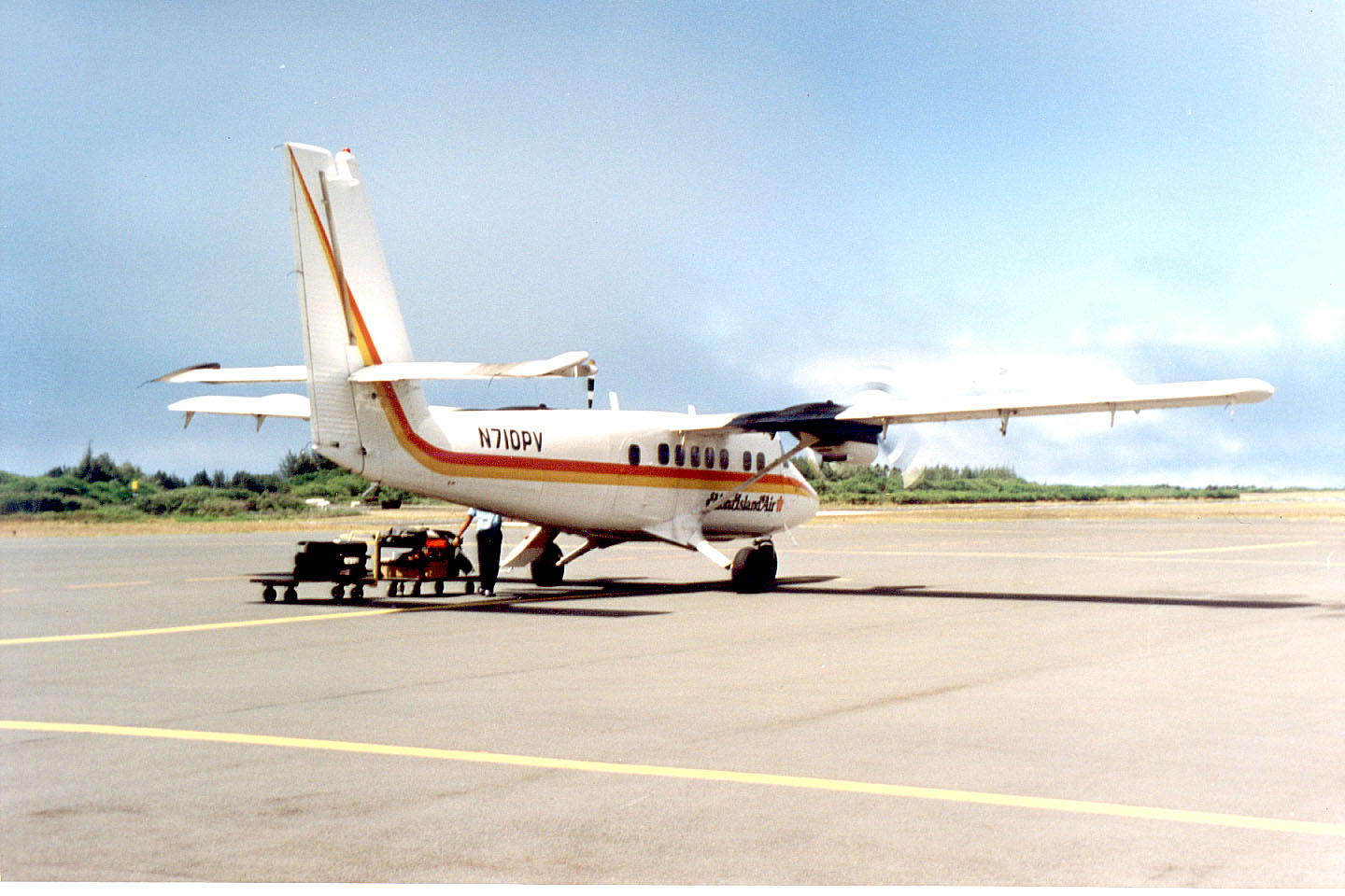 227.jpg, Twin Otter
Maui to Molokai