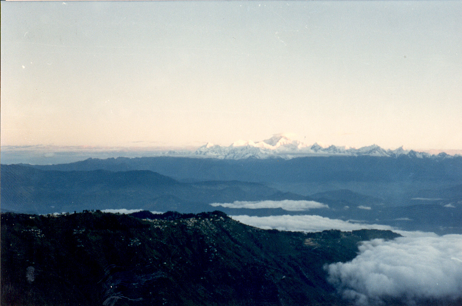 01-26.jpg, Sunrise at Tiger Hill
Darjeeling