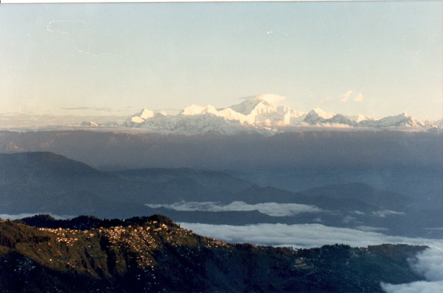 01-31.jpg, Sunrise at Tiger Hill
Darjeeling