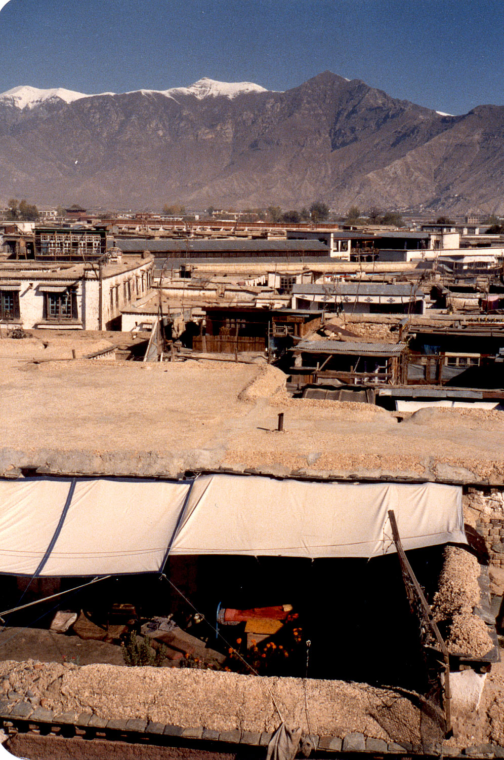 12-32.jpg, Jokhang Temple
Llasa, Tibet