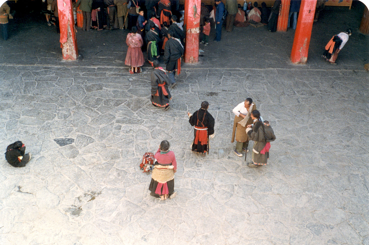 13-01.jpg, Jokhang Temple
Llasa, Tibet