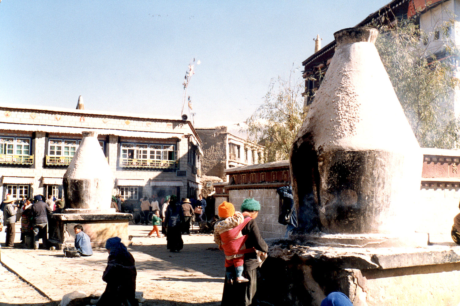 13-06.jpg, Jokhang Temple
Llasa, Tibet