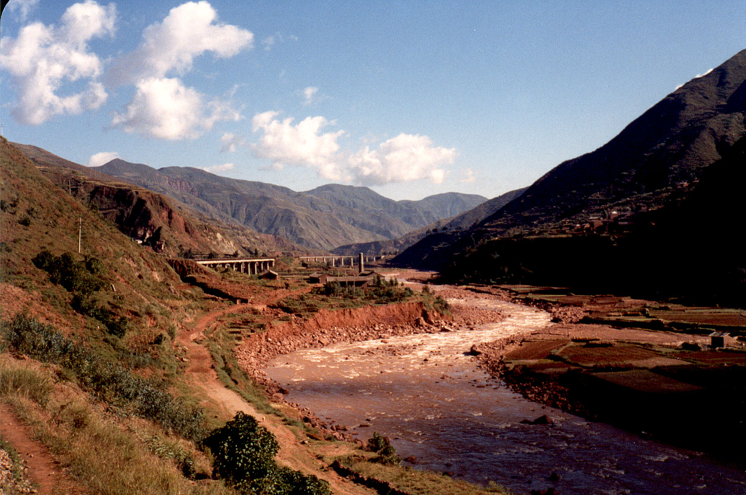 15-30.jpg, Train, Chendu to Kunming