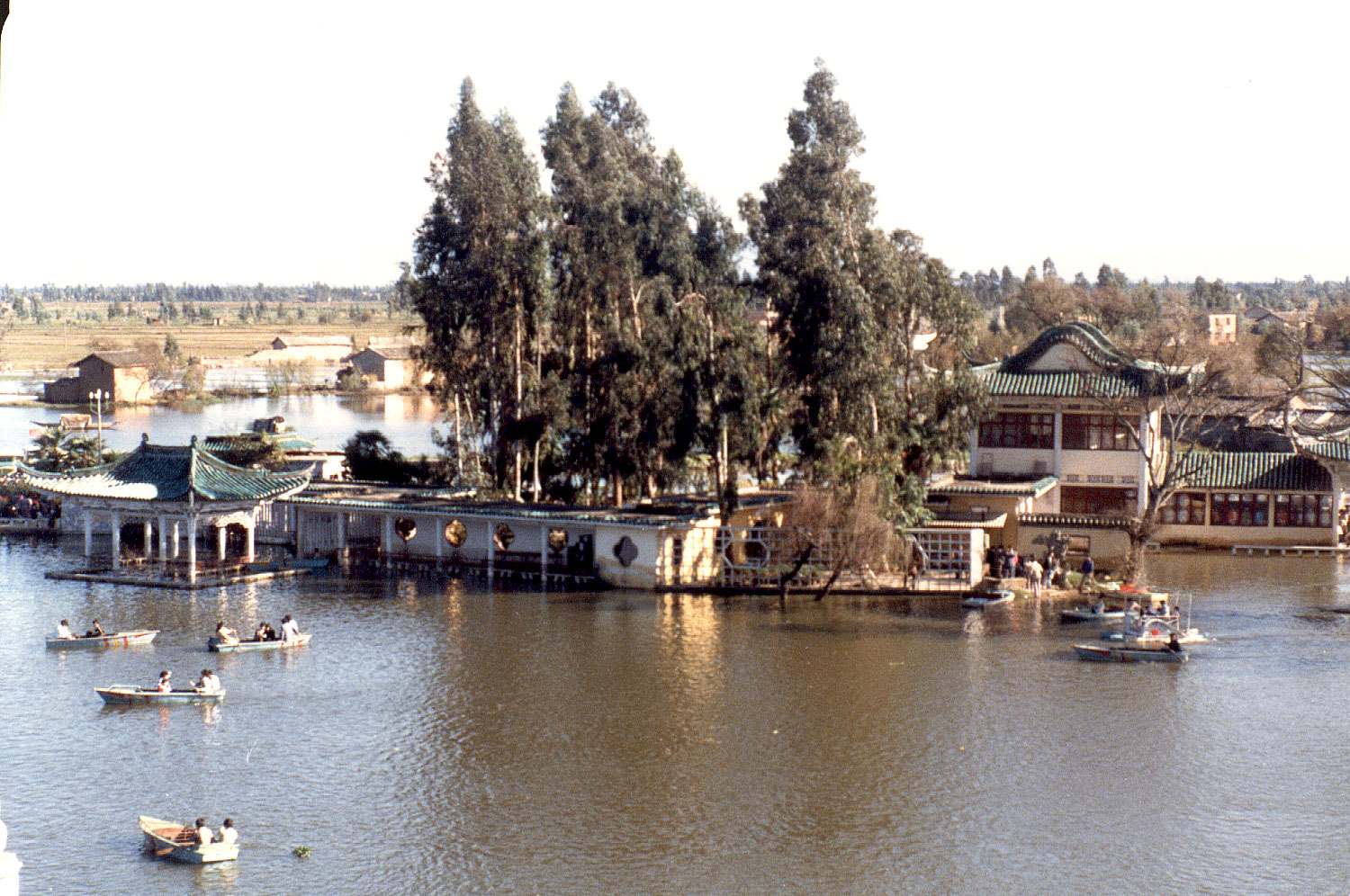 16-01.jpg, People's Park, Kunming