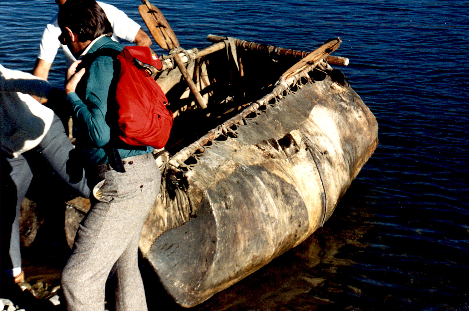 99-18.jpg, Yak-skinned boat
Llasa