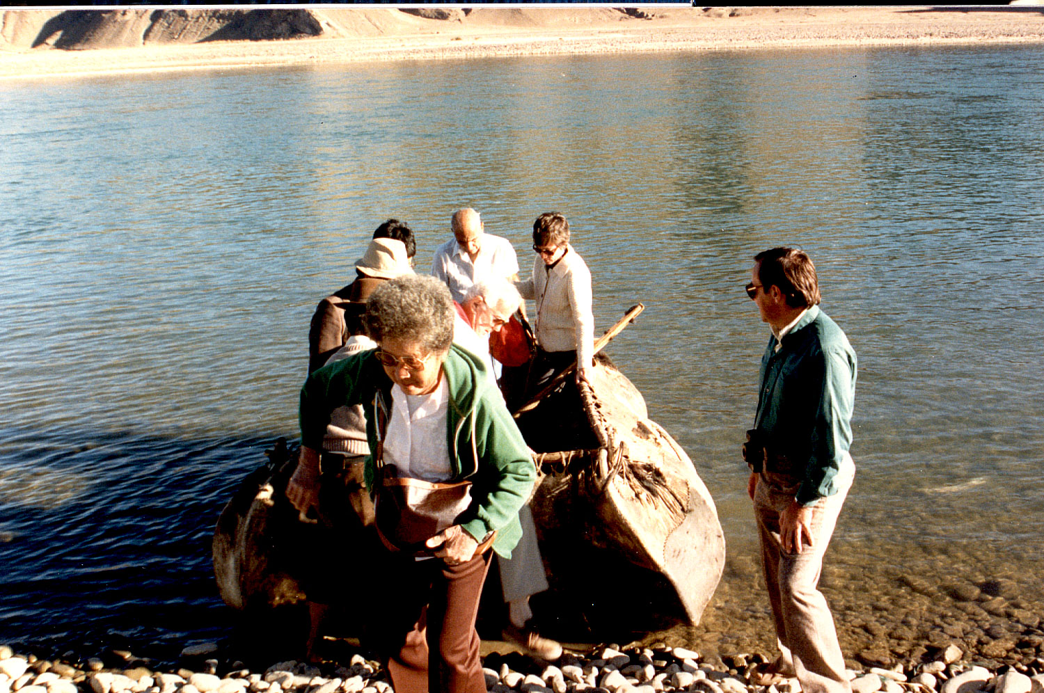 99-19.jpg, Yak-skinned boat
Llasa