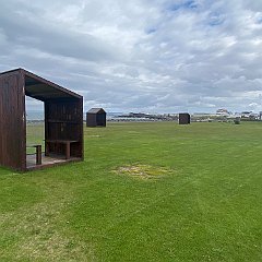 IMG_0700 Windproof shelters, one side is glass.