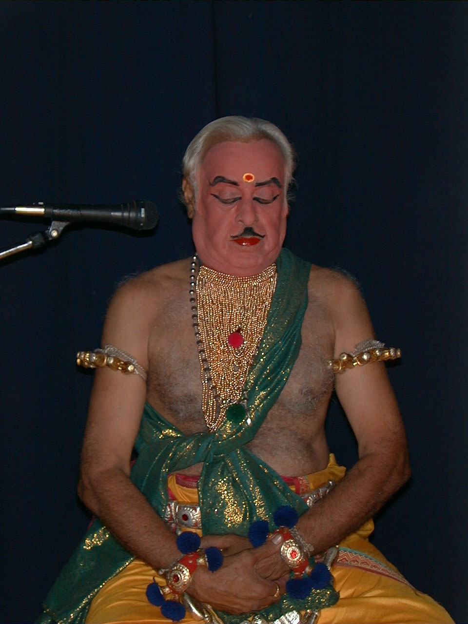 164.jpg, Makeup for the
Kathekali dance