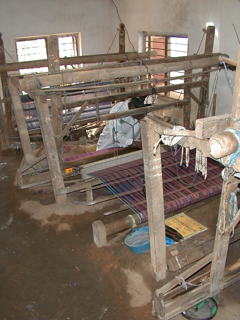 254.jpg, Weaving