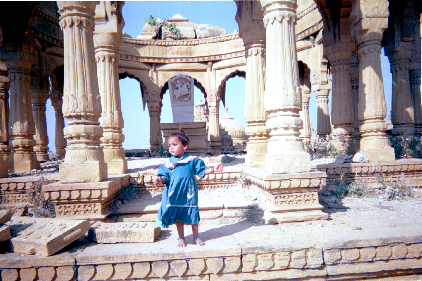 ph-05.jpg, Cenotaphs, Jaiselmer