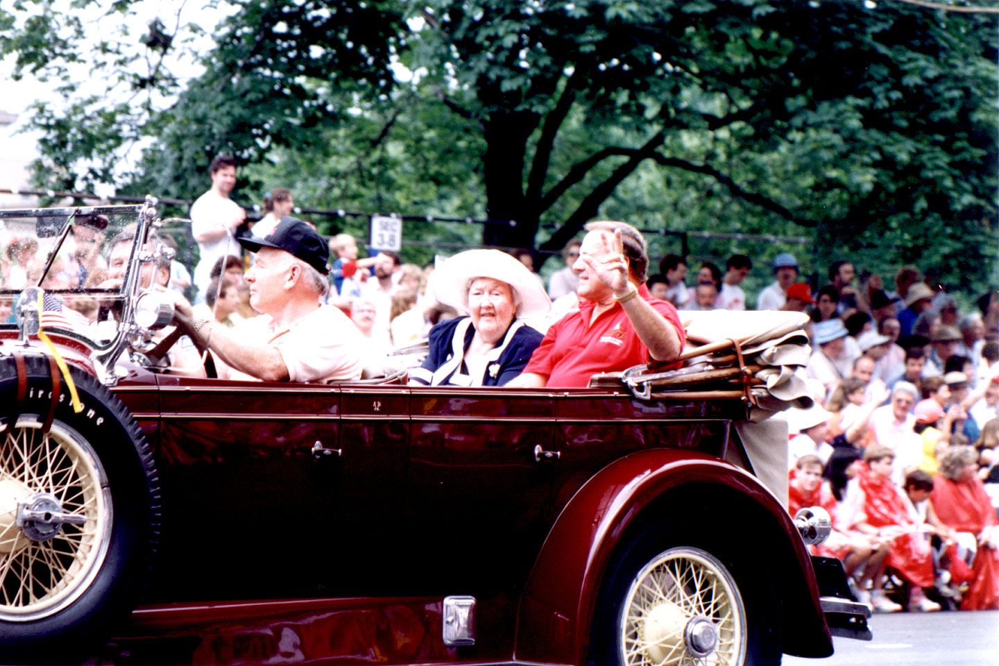 052.jpg, Mary Hulman and
A.J. Foyt