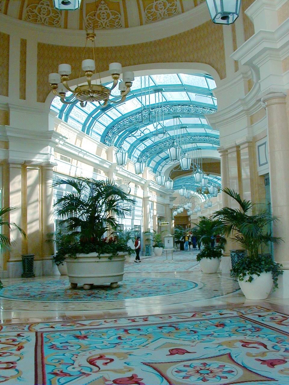 008.jpg, Bellagio
Shopping arcade