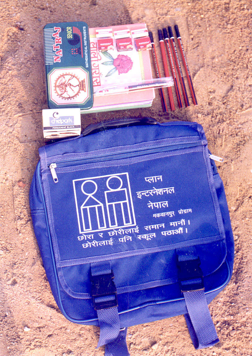 2002-03.jpg, Plan schoolbag
and stationary