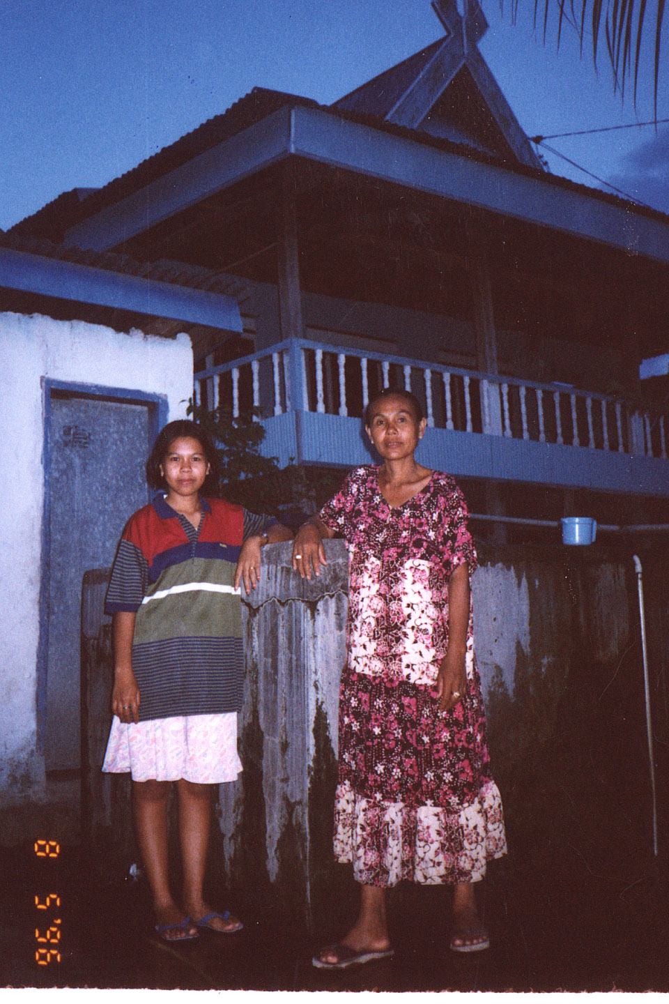 1996-02.jpg, with Mother