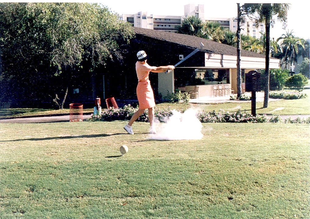 198510-05.jpg - The exploding golf ball