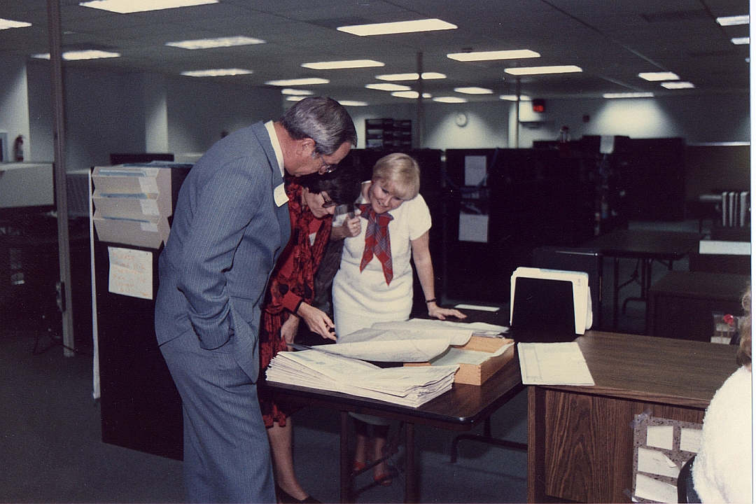 198603-01.jpg - Baymont Open House