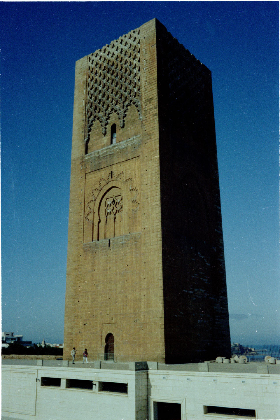 01-17.jpg, Rabat - Tower of Hassan