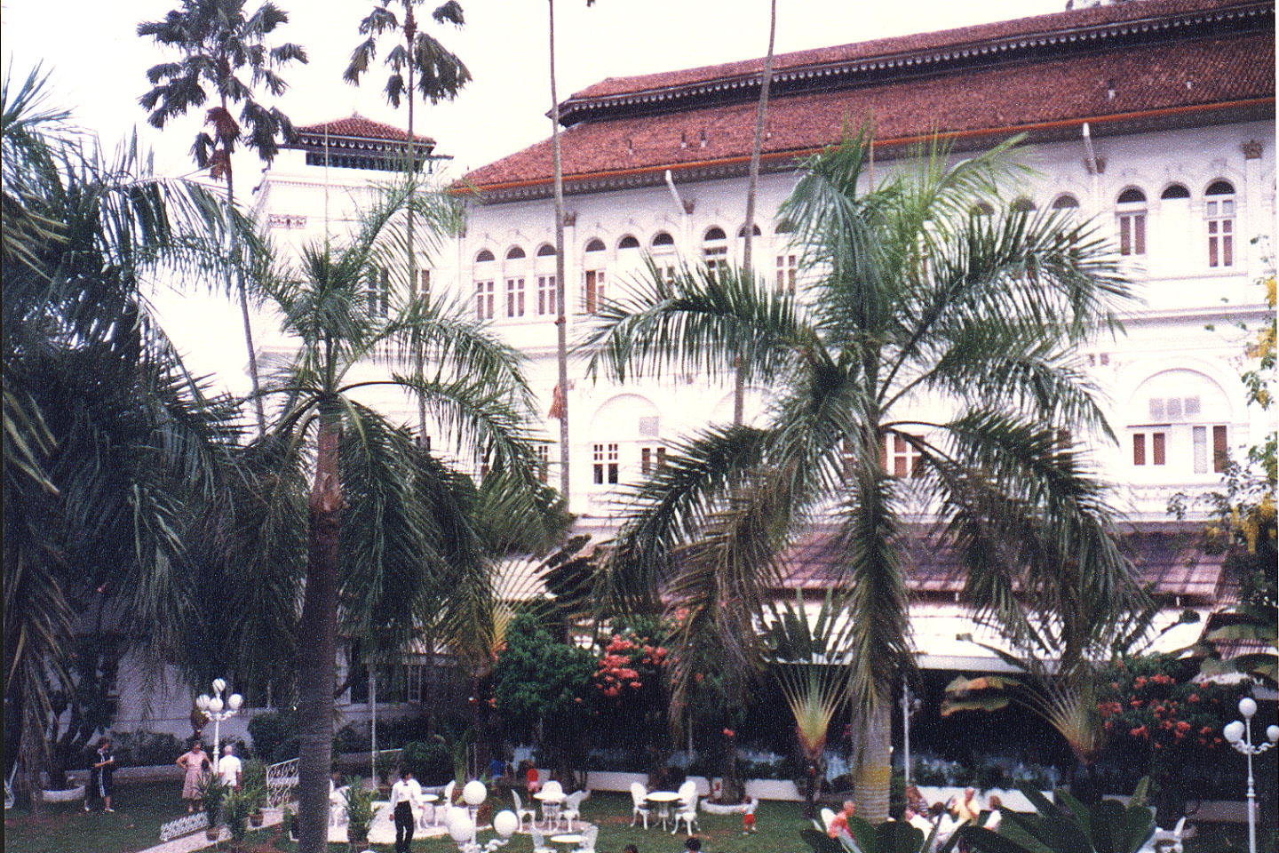 01-05.jpg, Raffles