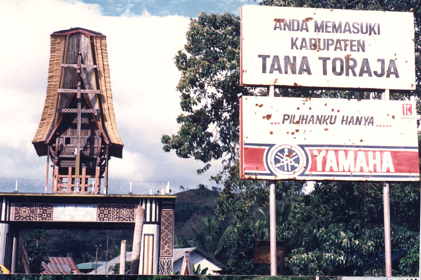 03-01.jpg, entering Torajaland