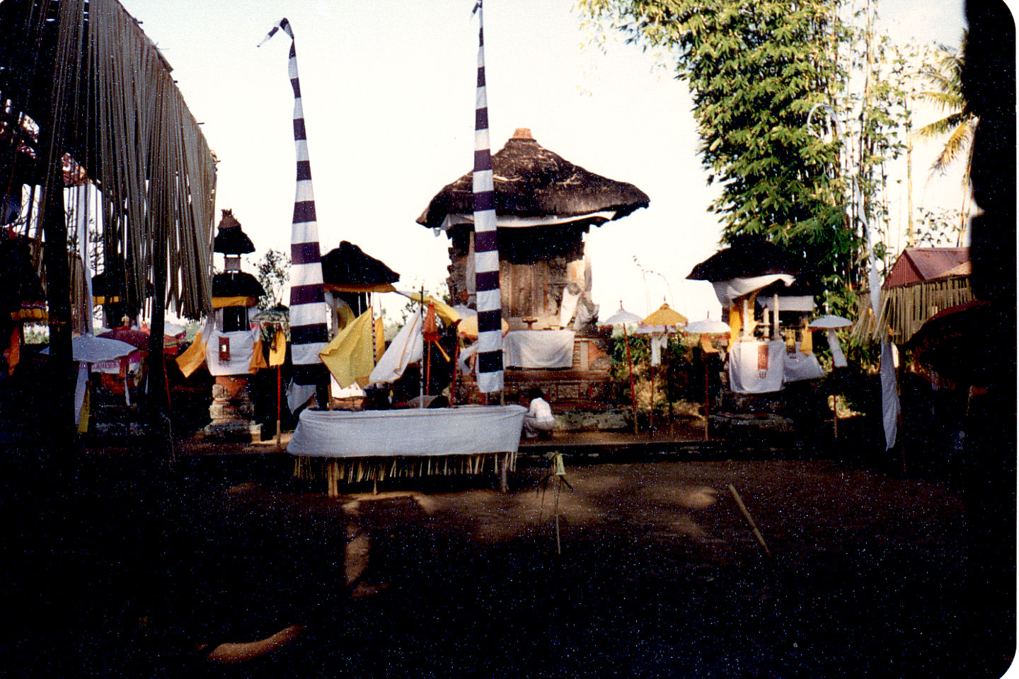 07-01.jpg, Temple