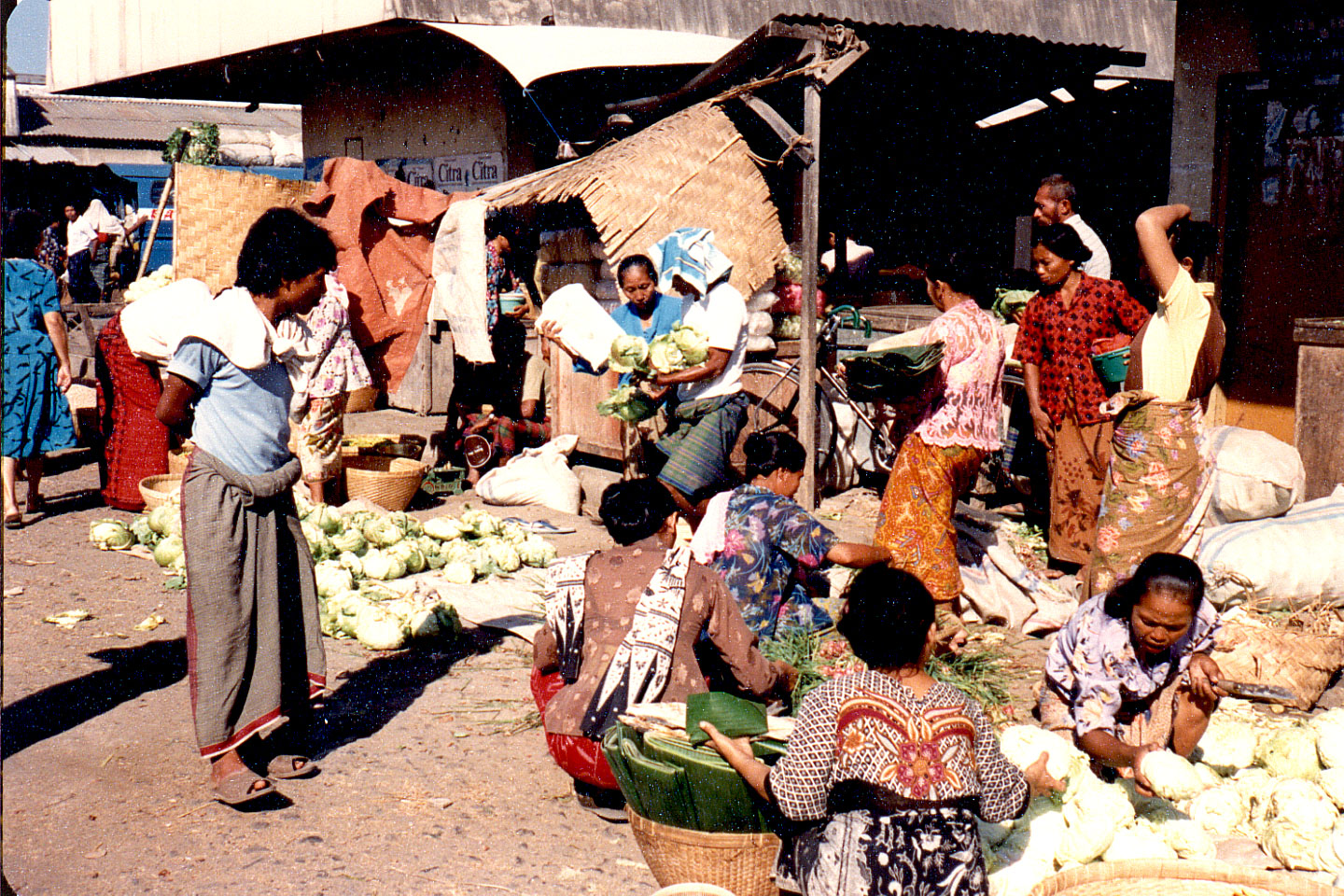 07-21.jpg, Market