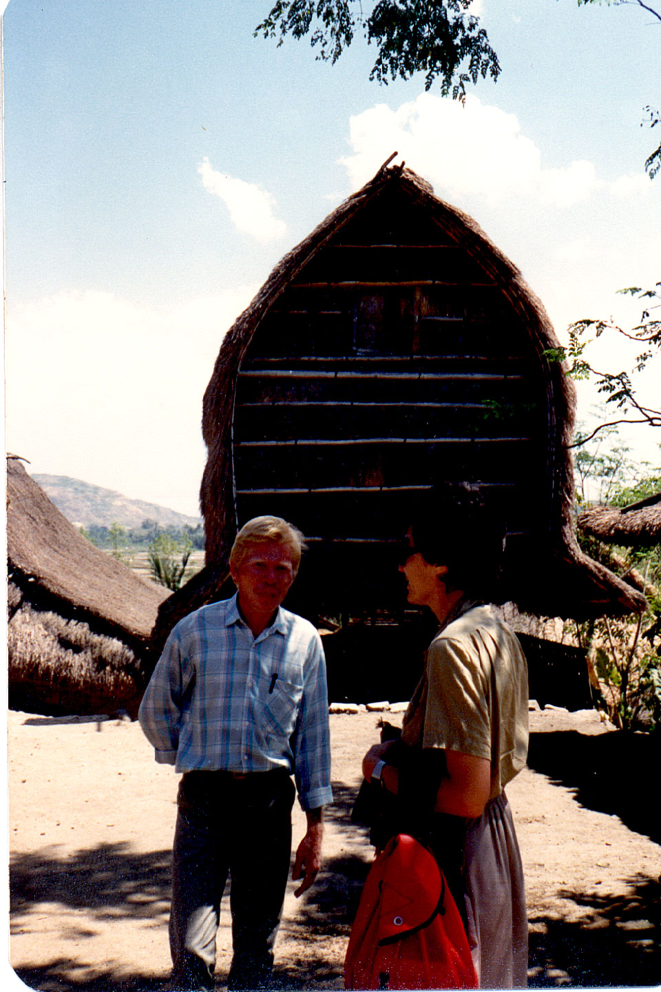 07-37.jpg, Local village
Lombok