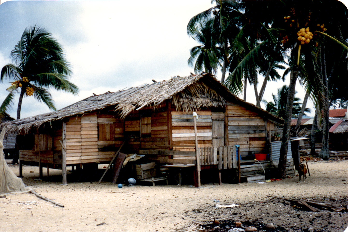 08-35.jpg, Fishing village