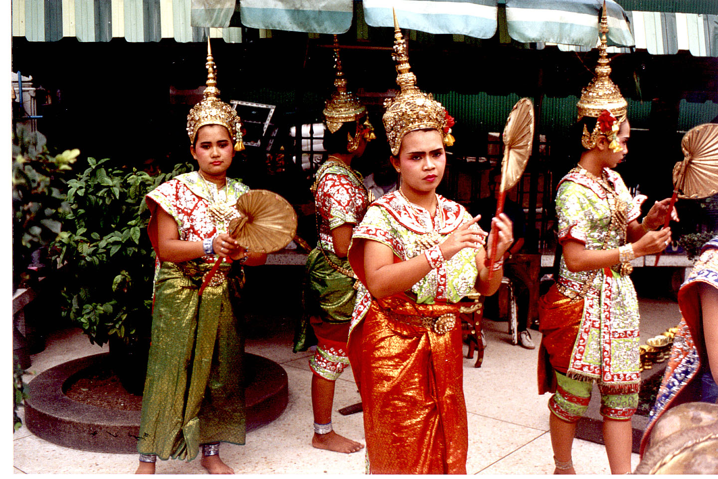 063.jpg, Erawan Temple
near Imperial Hotel