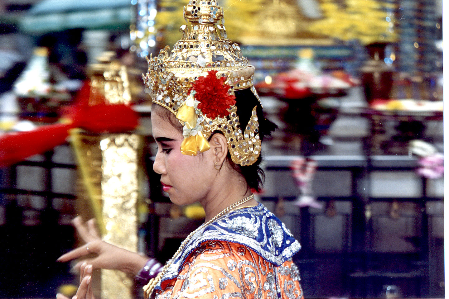 070.jpg, Erawan Temple
near Imperial Hotel