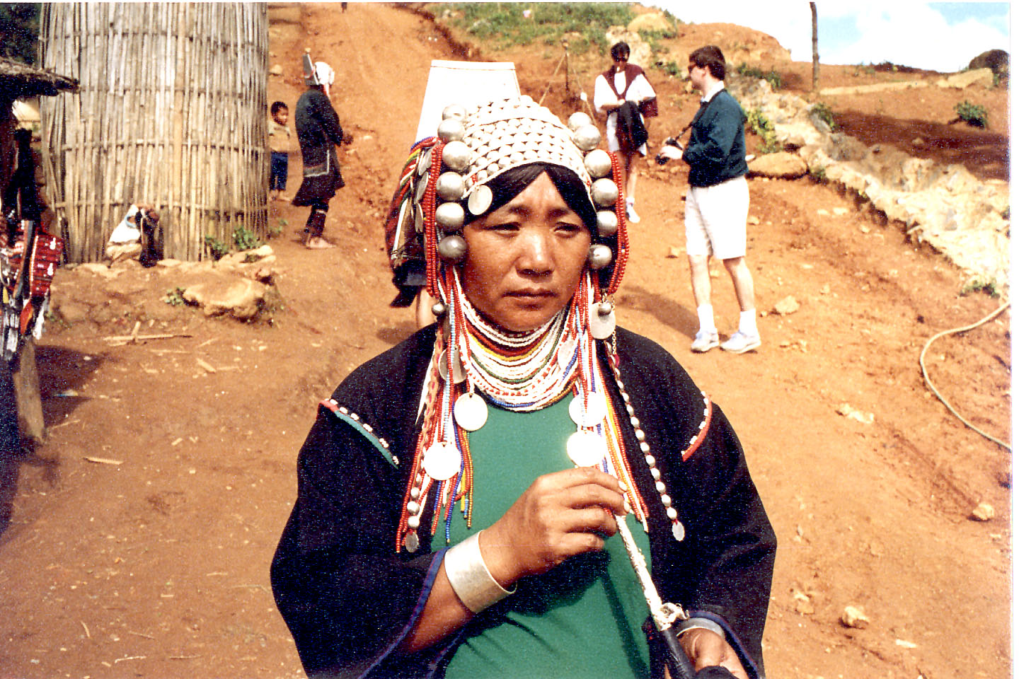 121.jpg, Akha village
near Chiang Rai