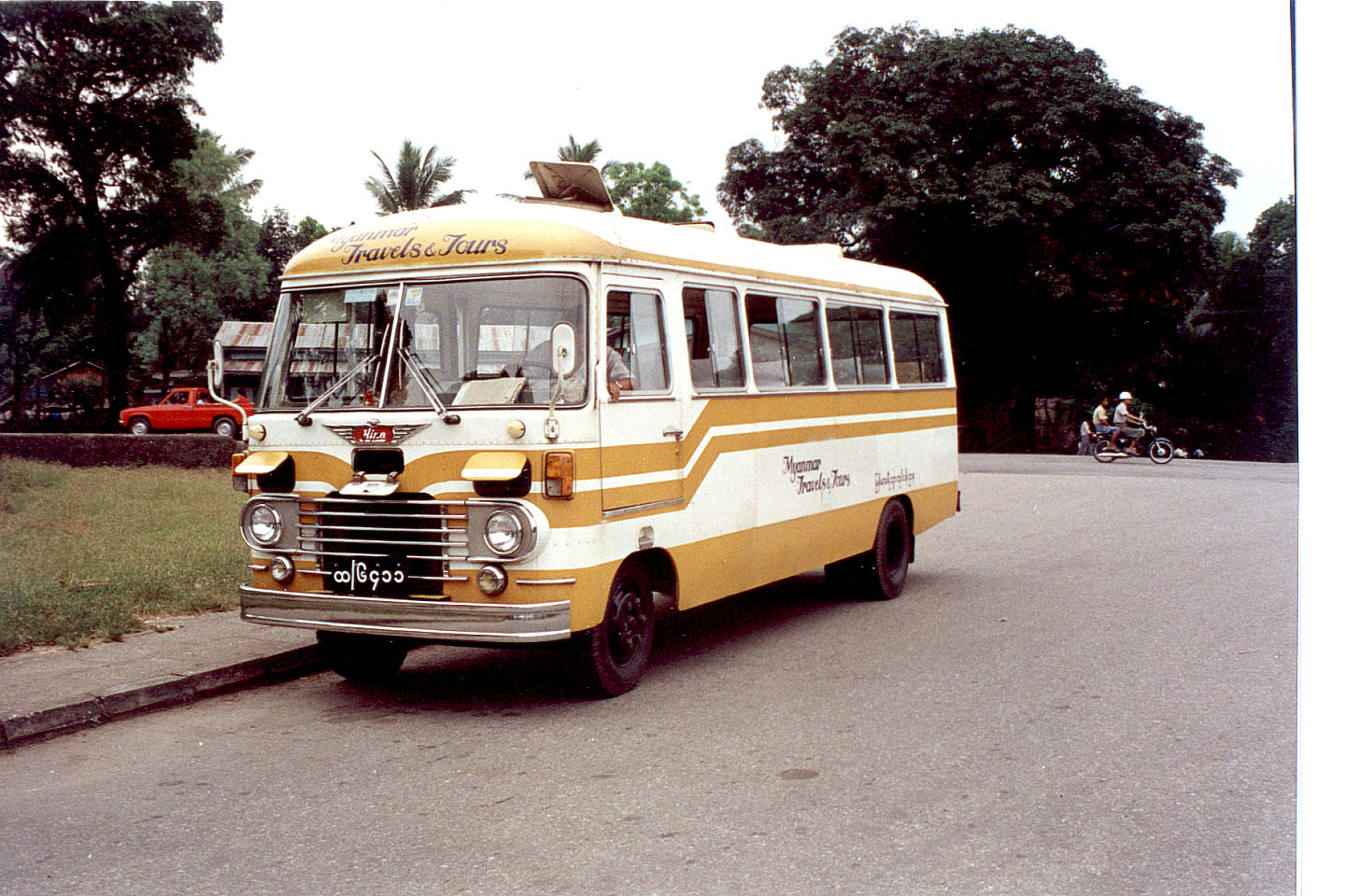 318.jpg, Our tour bus
Rangoon