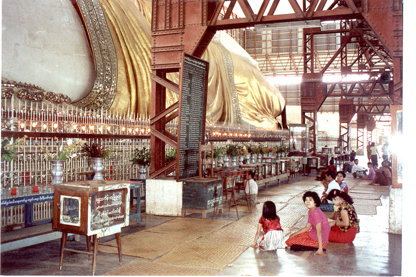 323.jpg, Reclining Buddha
Rangoon