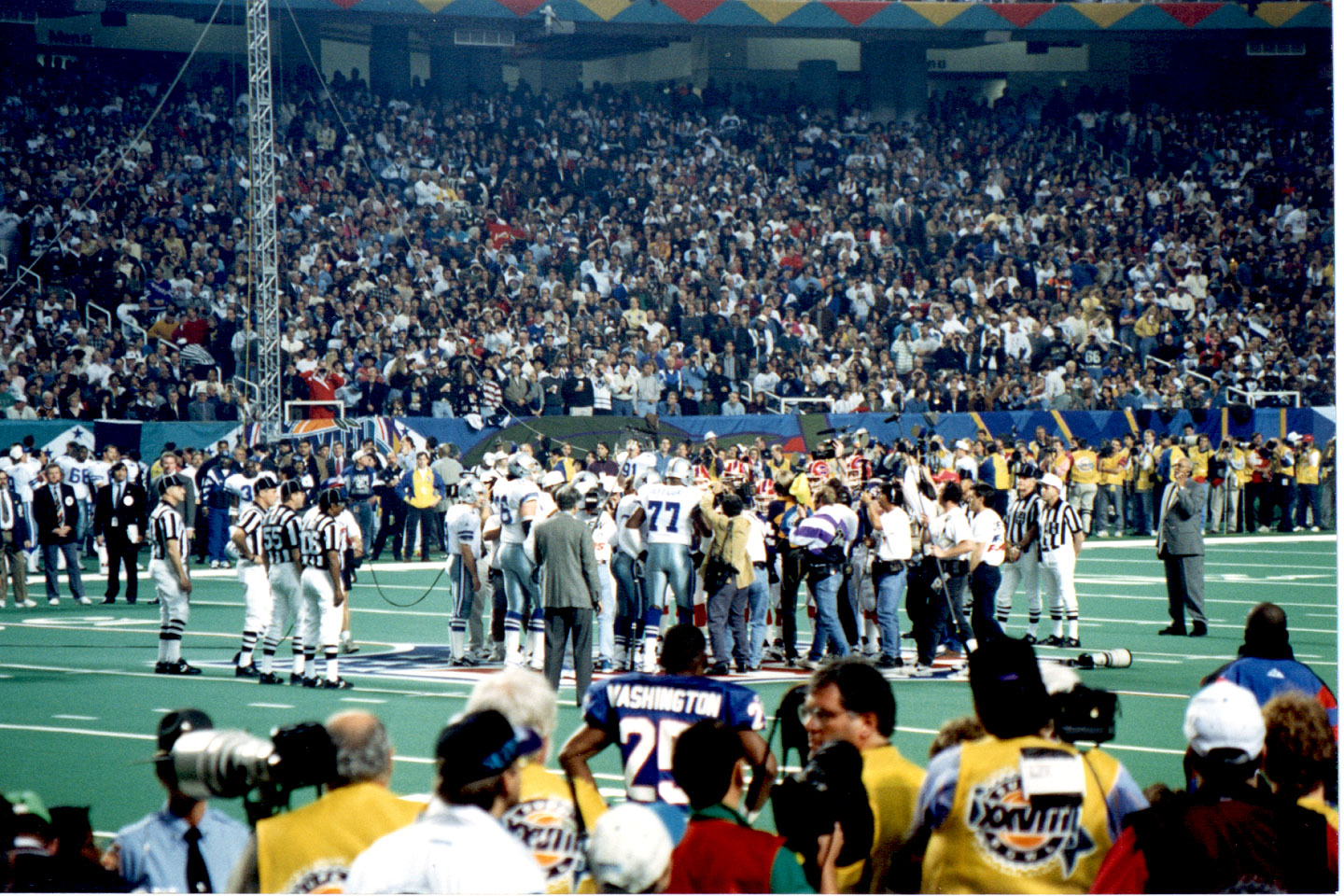 117.jpg, The coin toss