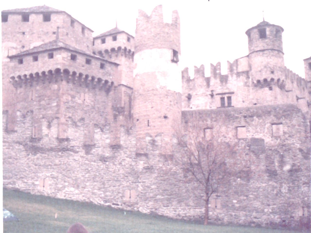 13.jpg, Castle in Italy
(Trip from Chamonix)