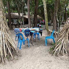IMG_2173 Lunch on the beach