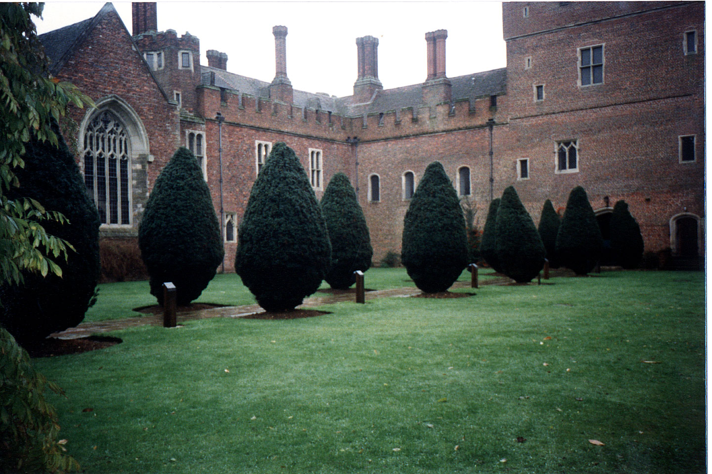 11-14.jpg, Herstmonceaux Castle