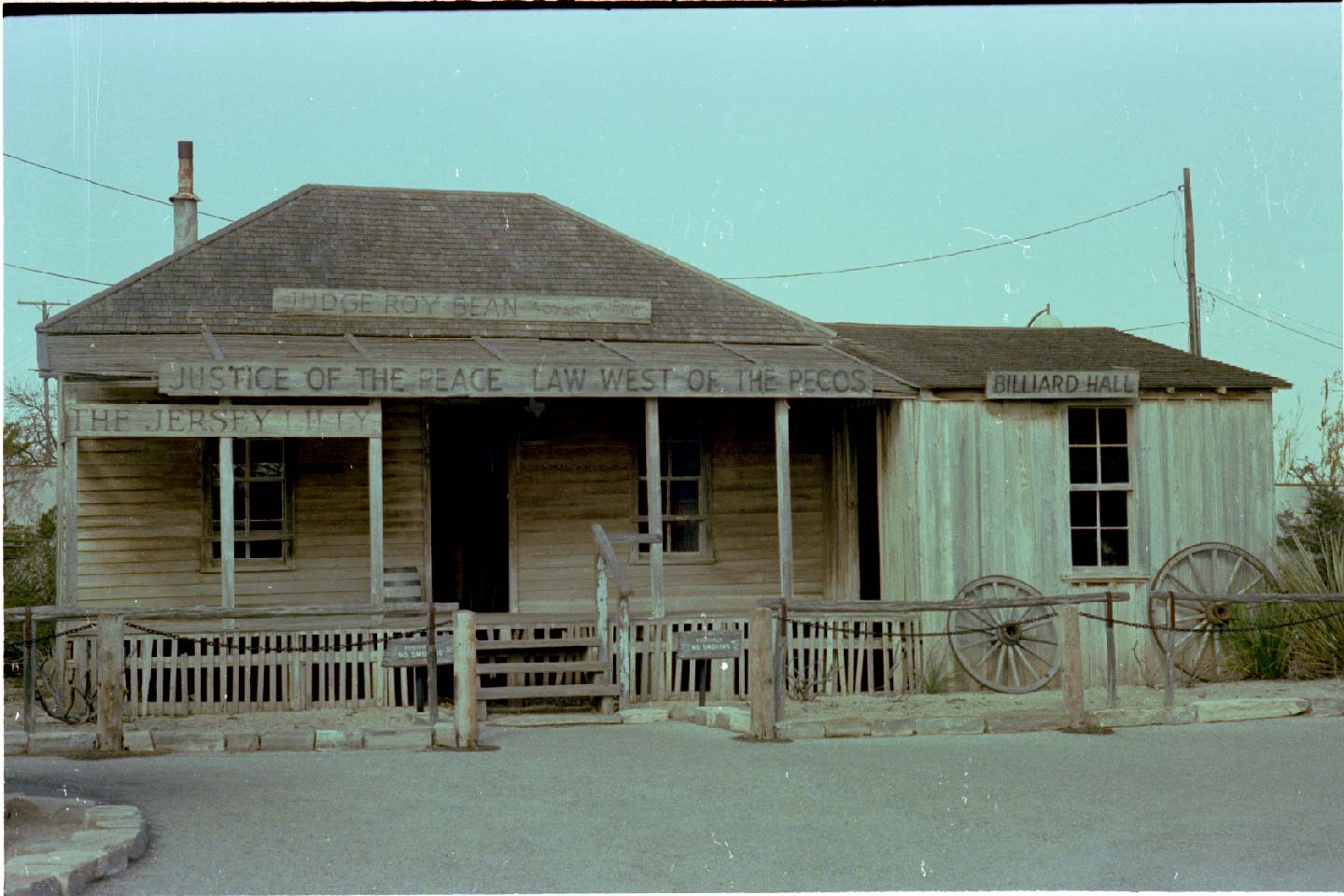 04-14.jpg, Langtry, Texas