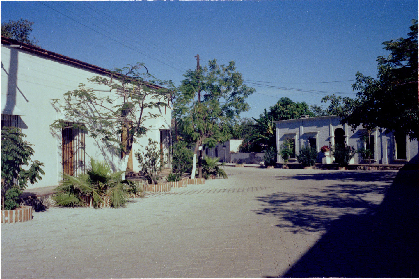 08-01.jpg, Los Alamos
Mexico