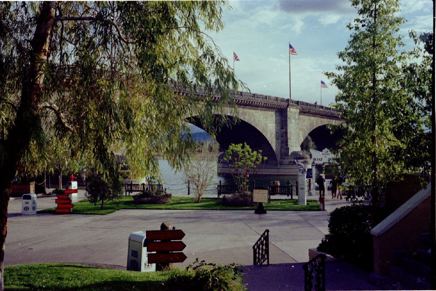 11-23.jpg, London Bridge
Lake Havasu, Arizona