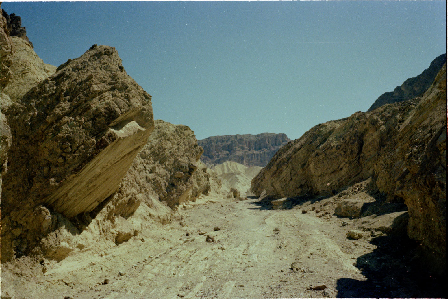 14-04.jpg, Death Valley
California